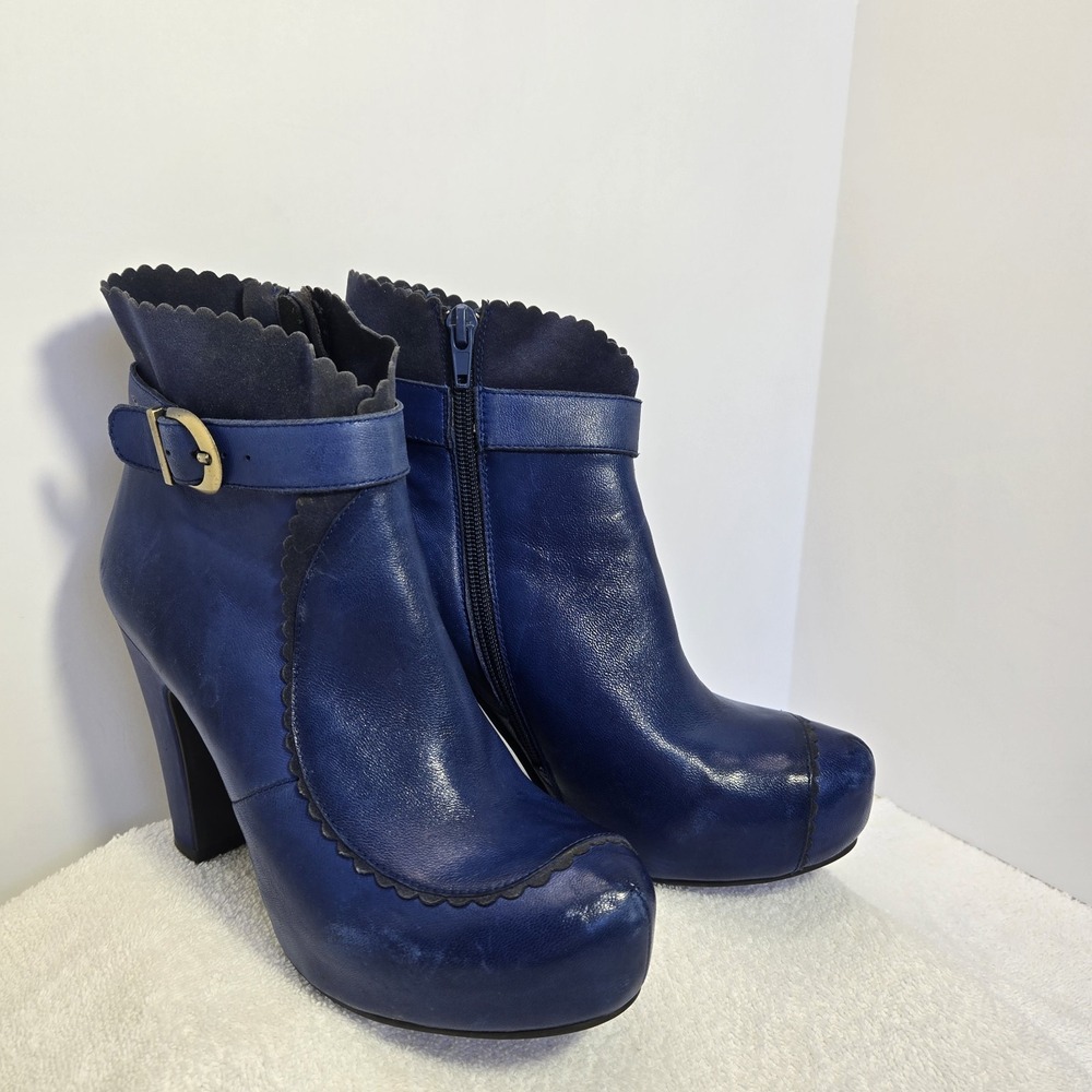 Miz Mooz Platform Boots Womens Size 6.5 Blue All Leather Scalloped Edge Ruffled